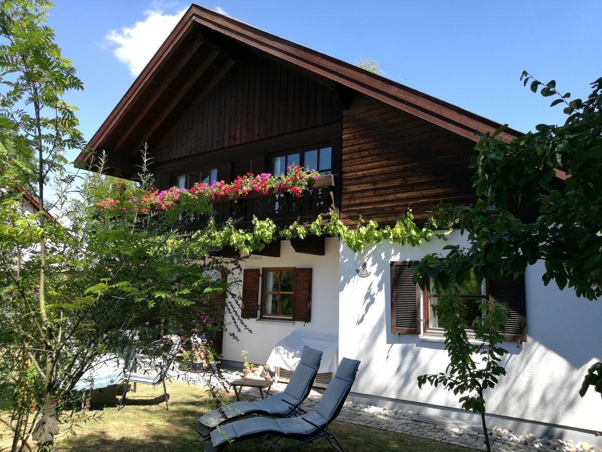 Apartment Haus Merlin Am Boeckelsberg Weimar  Exterior photo